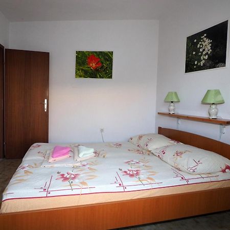 Apartments Skorin Lumbarda Exterior photo