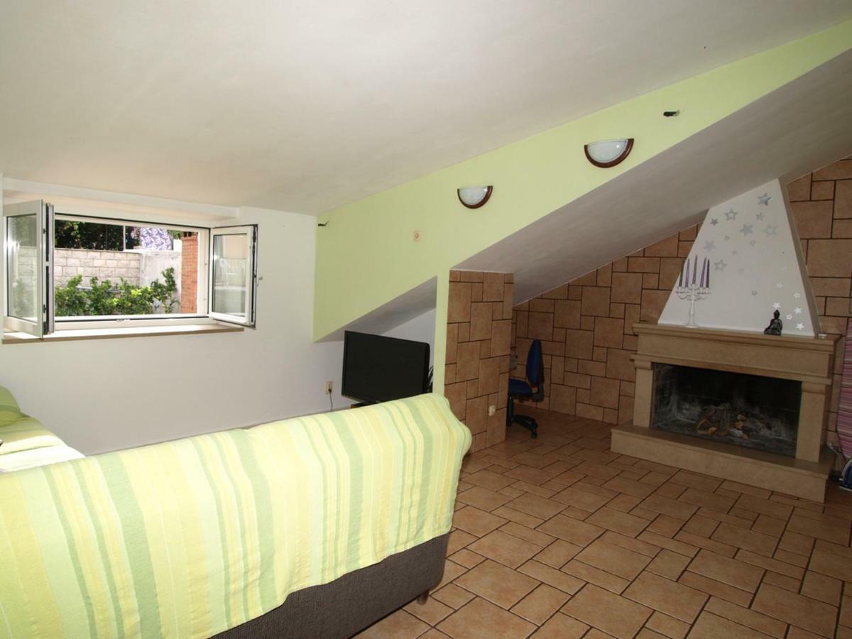 Apartments Skorin Lumbarda Exterior photo